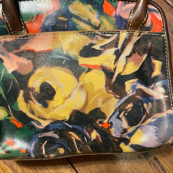 Patricia Nash Cross body top handled bag in English garden. - Picture 2 of 14